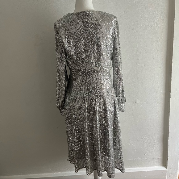 Tahari ALS Stretch Allover Silver Sequin Faux Wrap Midi Dress Size 2 - Picture 8 of 11
